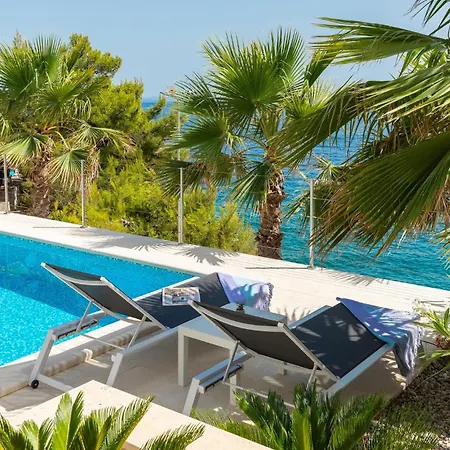 Vikendica Cozy In Okrug Gornji With Private Swimming Pool, Be Inside Or Outside *