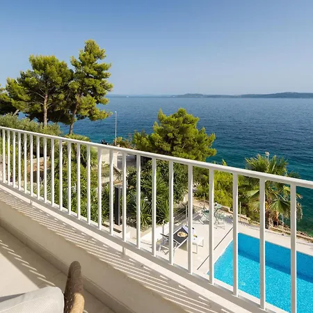 Cozy In Okrug Gornji With Private Swimming Pool, Be Inside Or Outside